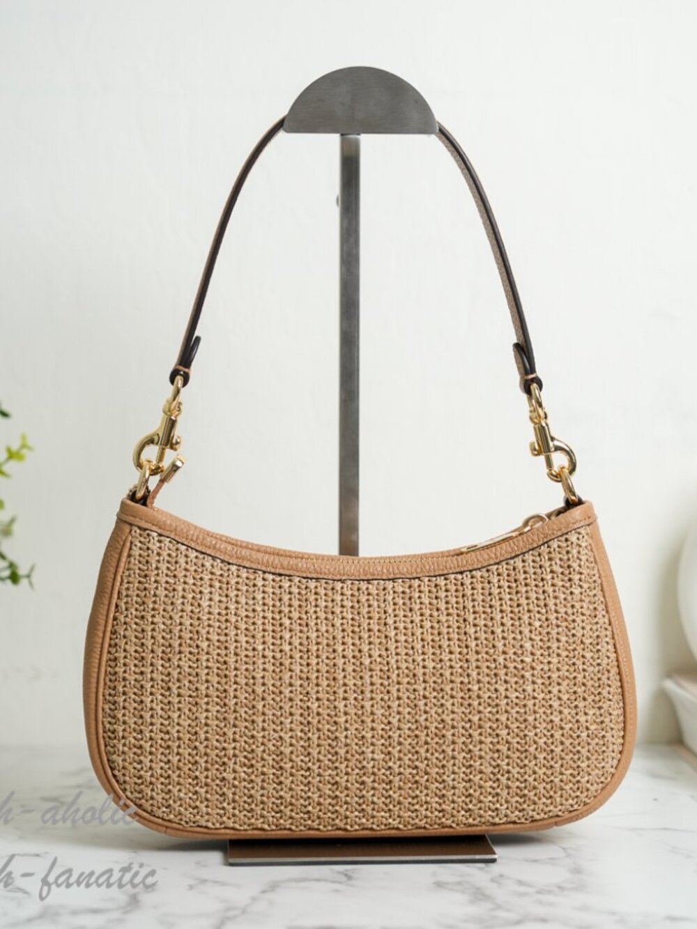 COACH CEC43 Teri Shoulder Bag With Charm straw/Im/Toast Leather - Picture 9 of 13